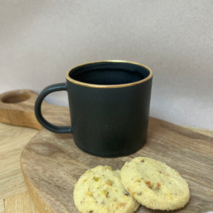 Luxury Stoneware Gold and Black Mugs